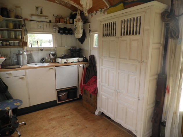 Gerestaureerde pipowagen-kast 